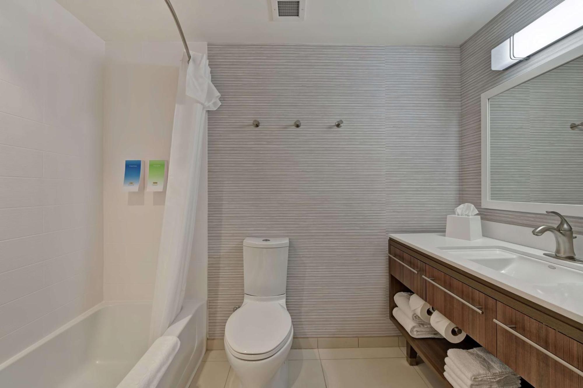 Home2 Suites By Hilton West Palm Beach Airport Cloud Lake Kültér fotó