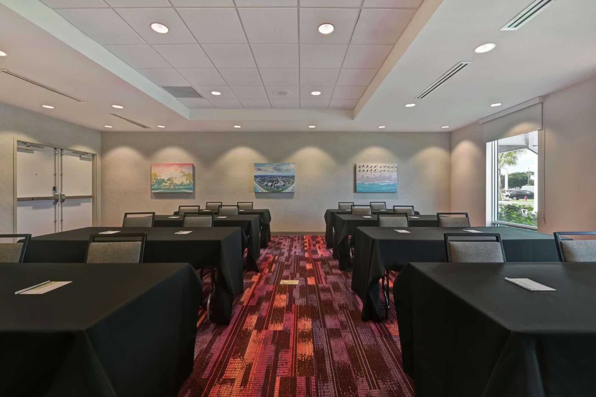 Home2 Suites By Hilton West Palm Beach Airport Cloud Lake Kültér fotó